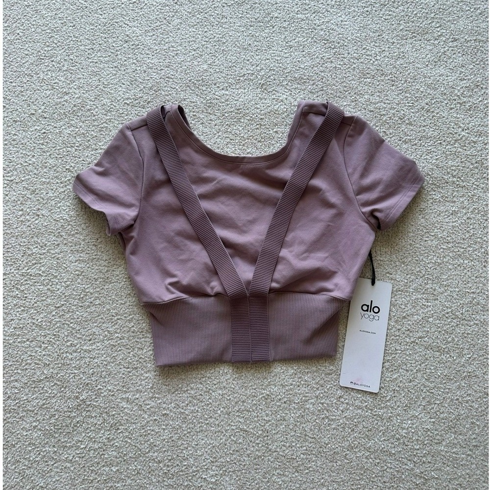 NWT Alo Women's Revolve Crop Tee Size XS in Dusted Palm
